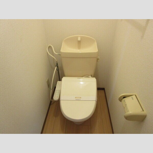 トイレ (温水洗浄暖房便座)