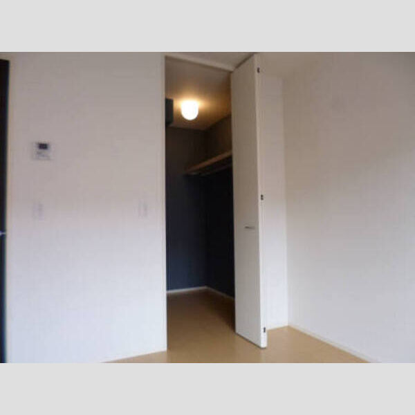 収納 (ウォークインクローゼット)