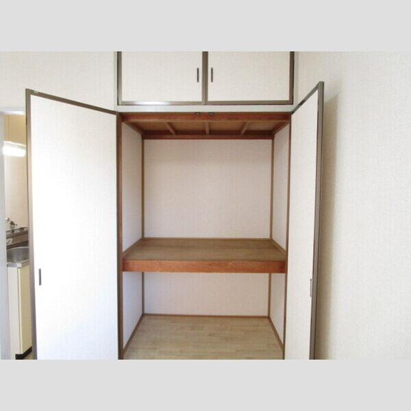 収納 (物入)