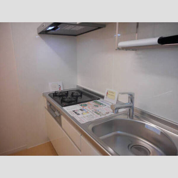 キッチン (3口ガスコンロ付システムキッチン)