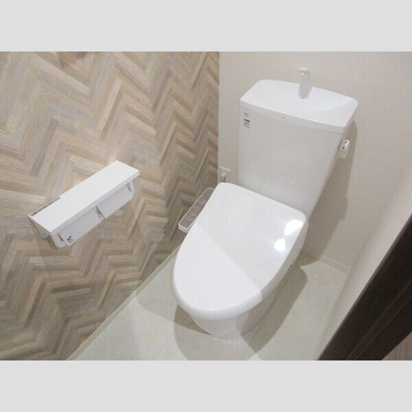 トイレ (温水洗浄暖房便座)