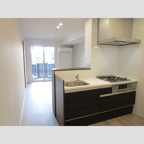 キッチン (対面式3口ガスコンロ付システムキッチン)