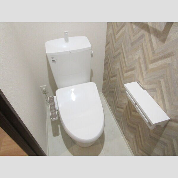 トイレ (温水洗浄暖房便座)