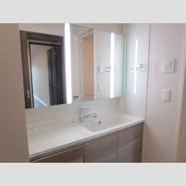 洗面所 (洗髪洗面化粧台)