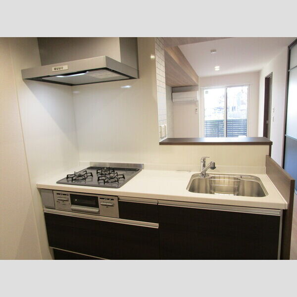 キッチン (対面式3口ガスコンロ付システムキッチン)