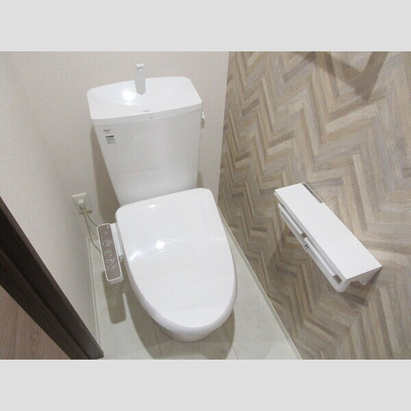 トイレ (温水洗浄暖房便座)