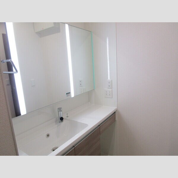 洗面所 (洗髪洗面化粧台)