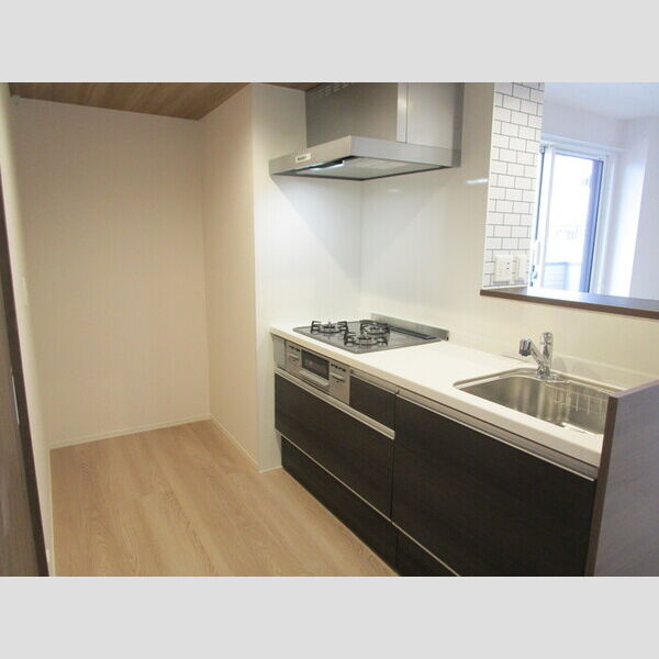 キッチン (対面式3口ガスコンロ付システムキッチン)