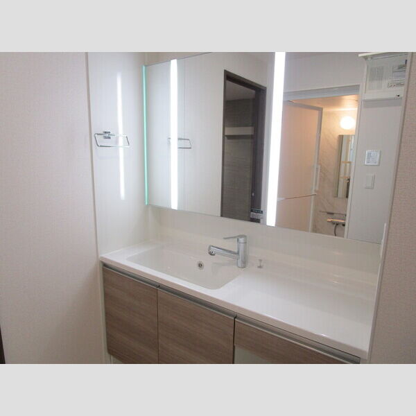 洗面所 (洗髪洗面化粧台)