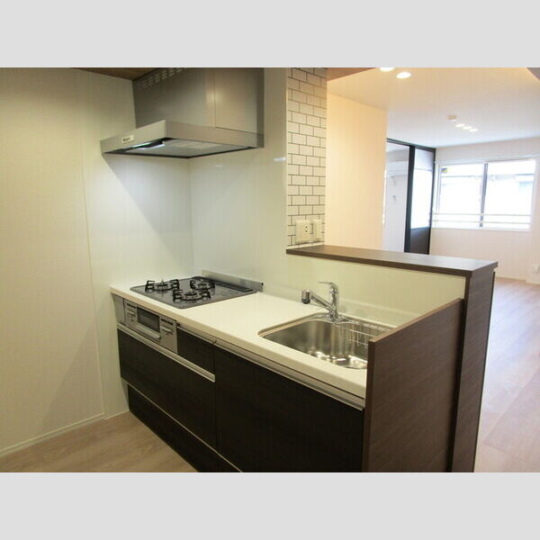 キッチン (対面式3口ガスコンロ付システムキッチン)