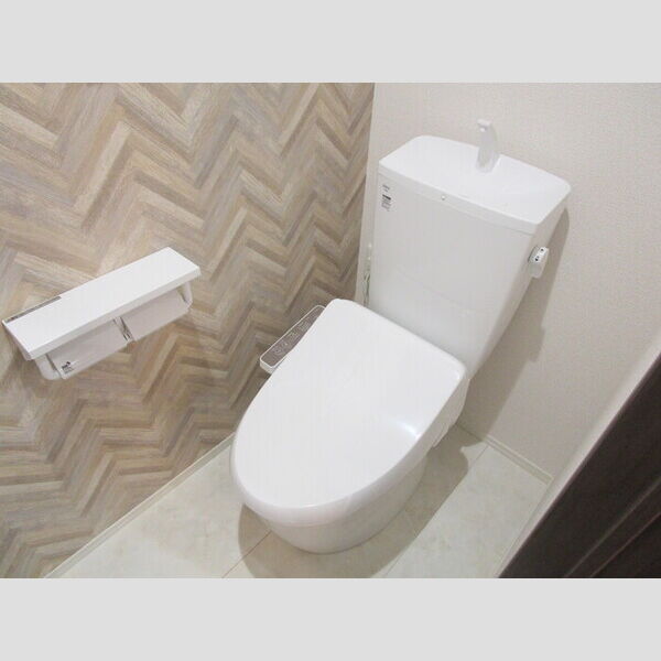 トイレ (温水洗浄暖房便座)