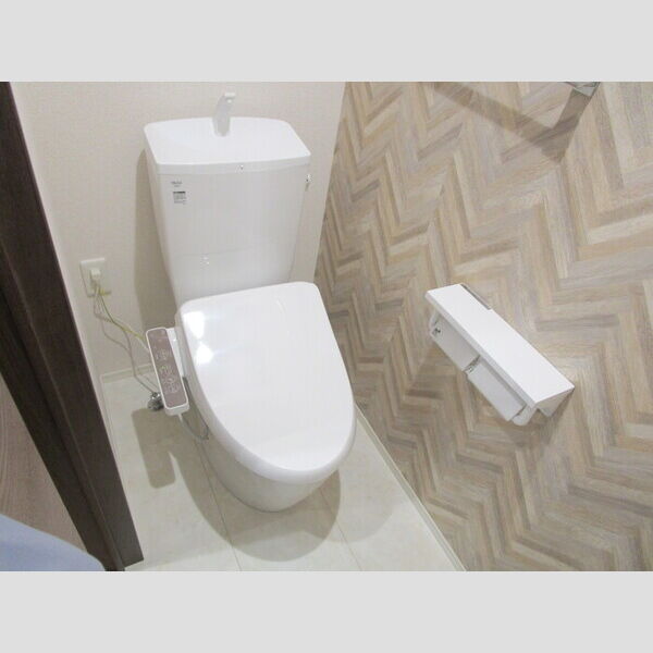 トイレ (温水洗浄暖房便座)