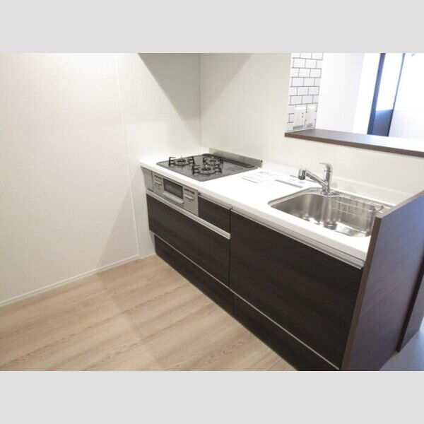 キッチン (対面式3口ガスコンロ付システムキッチン)