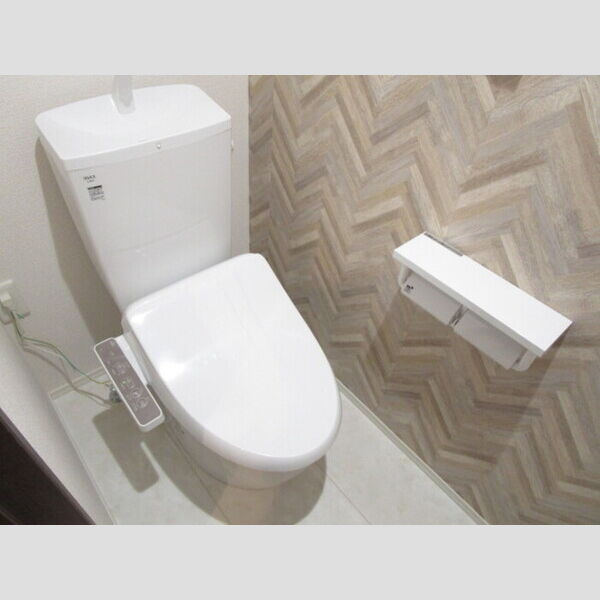 トイレ (温水洗浄暖房便座)