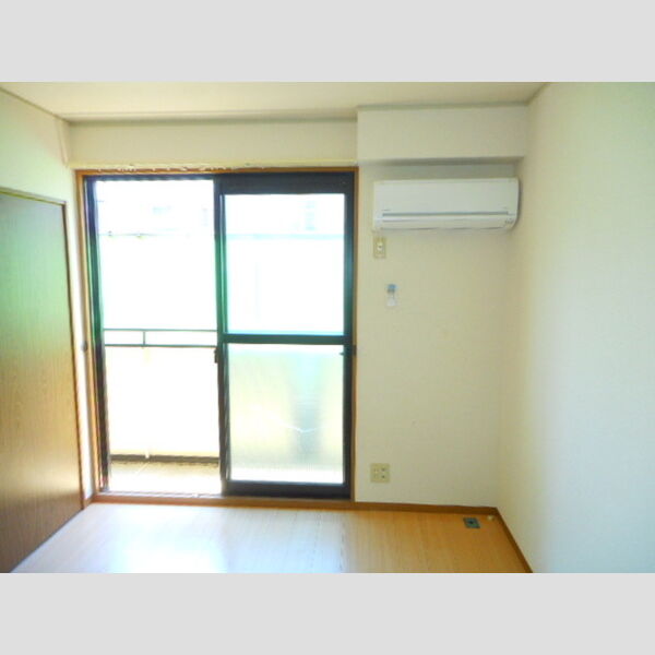 居室・リビング (南側洋室)