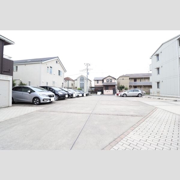 駐車場 (駐車場)