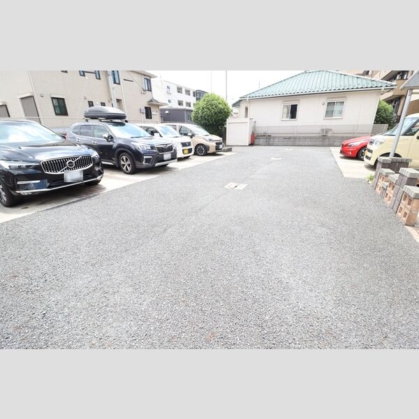 駐車場 (駐車場)