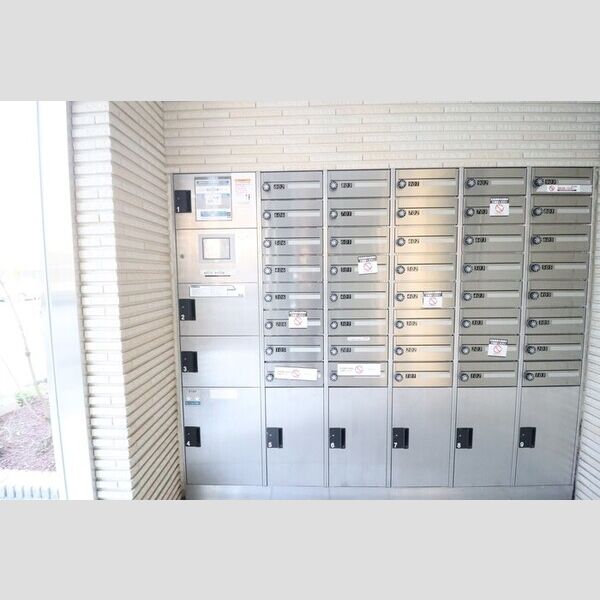 現地周辺 (宅配ボックス・集合ポスト)