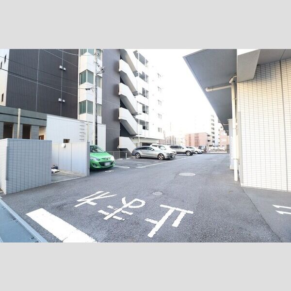 駐車場 (駐車場)