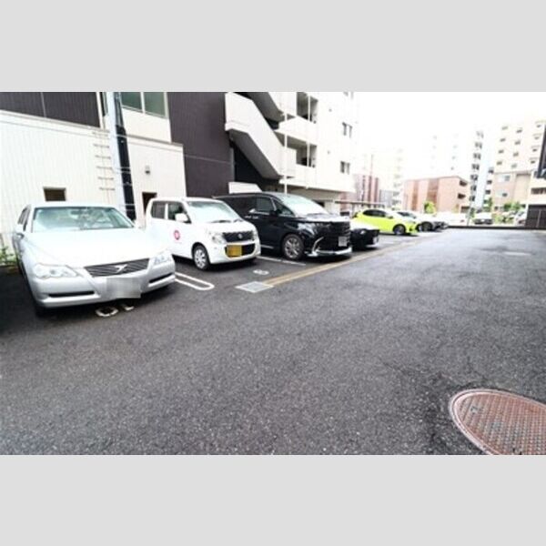 駐車場 (駐車場)