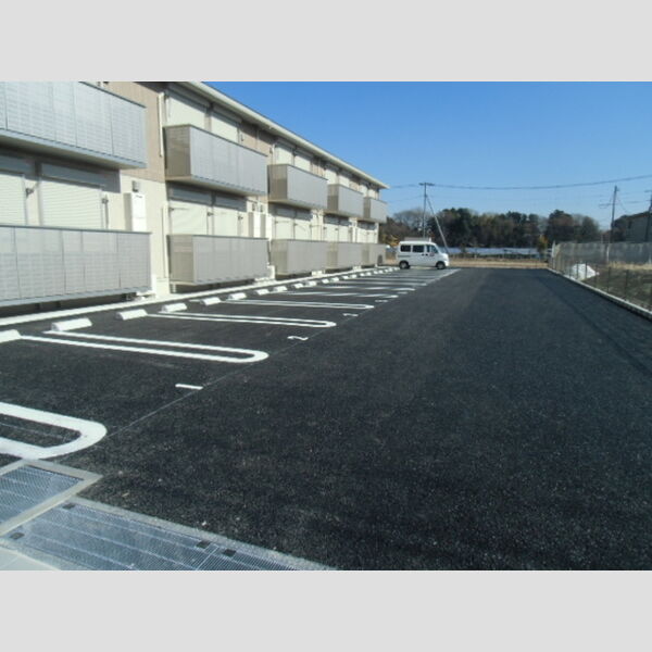 駐車場 (駐車場)