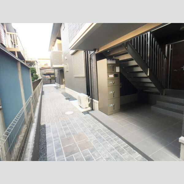 現地周辺 (宅配ボックス)