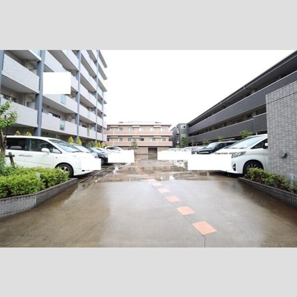 駐車場 (駐車場)
