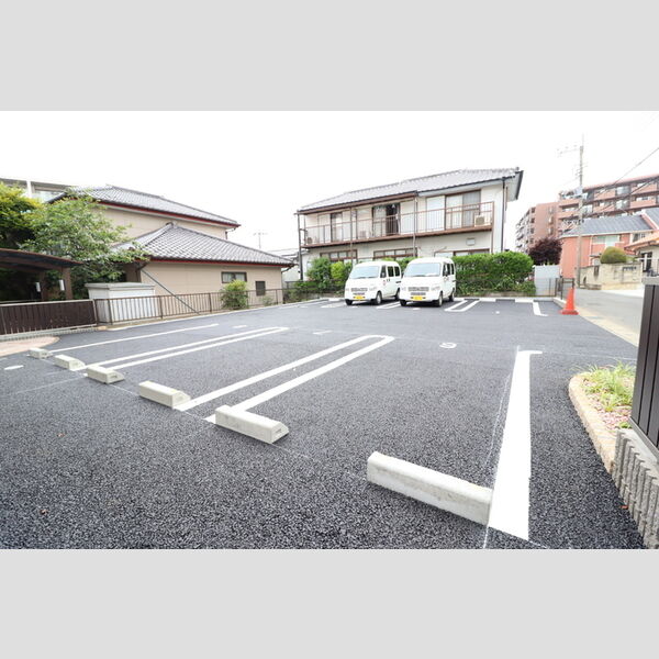 駐車場 (駐車場)