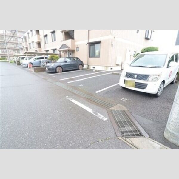駐車場 (駐車場)