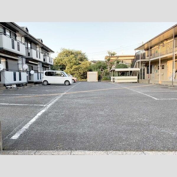 駐車場 (駐車場)