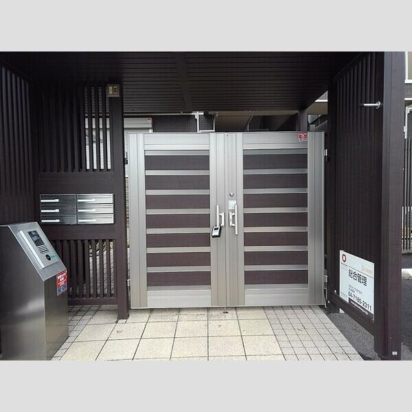 エントランス (エントランス　オートロック)