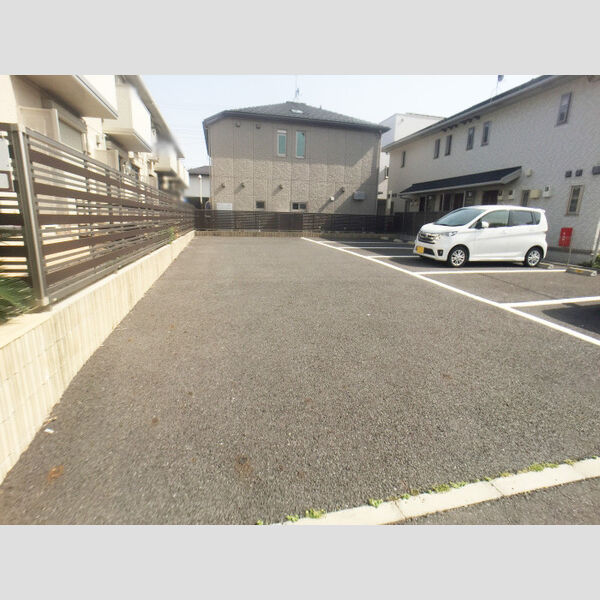 駐車場 (駐車場)