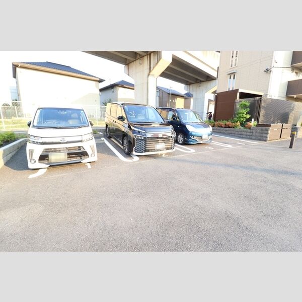駐車場 (駐車場)