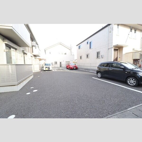 駐車場 (駐車場)