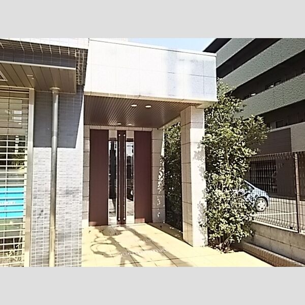 エントランス (エントランス)