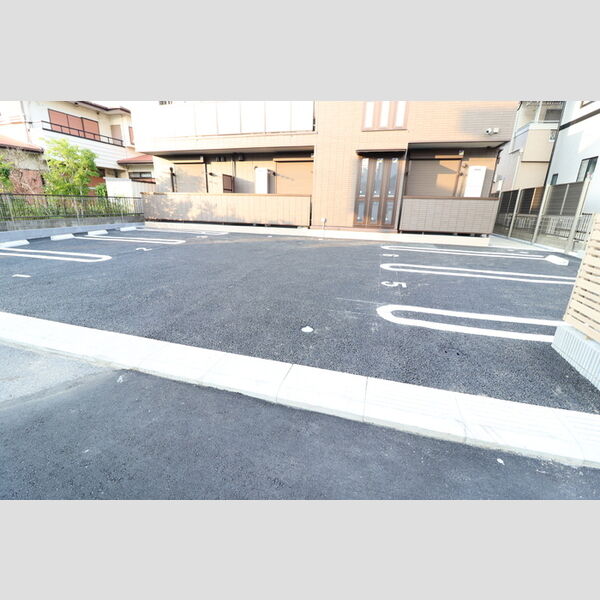 駐車場 (駐車場)