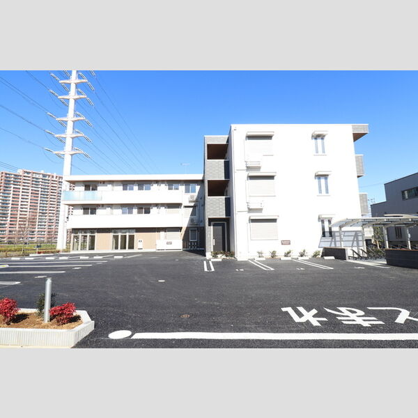 駐車場 (駐車場)