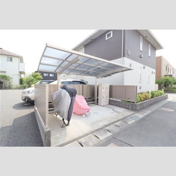 現地周辺 (駐輪場)