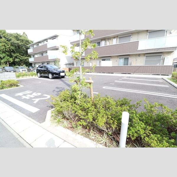 駐車場 (駐車場)