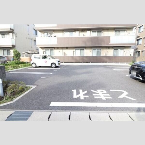 駐車場 (駐車場)