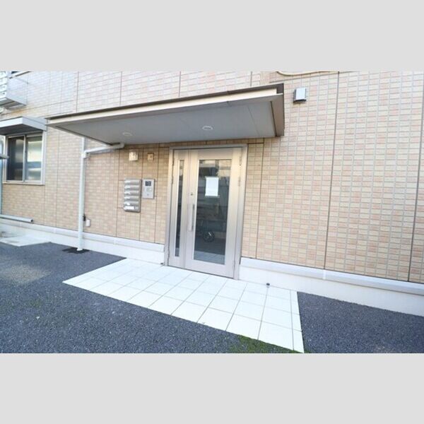 エントランス (エントランス)