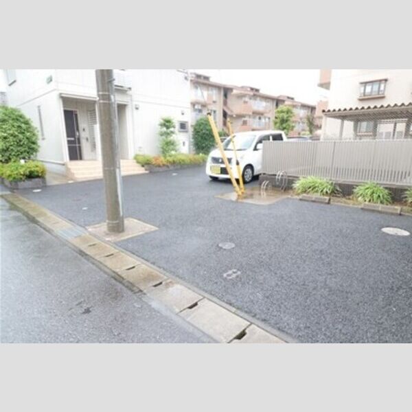駐車場 (駐車場)