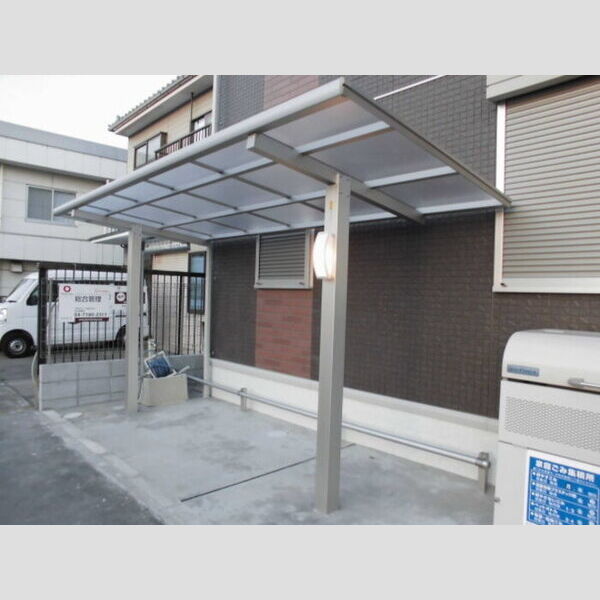 現地周辺 (駐輪場)