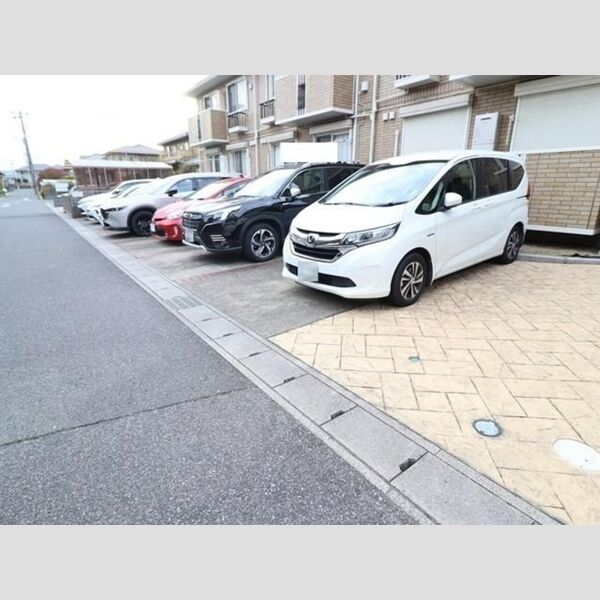 駐車場 (駐車場)