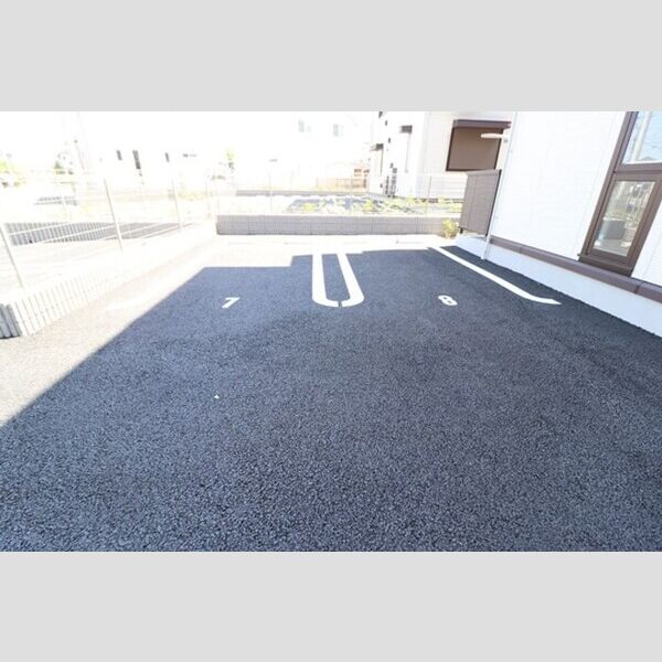 駐車場 (駐車場)
