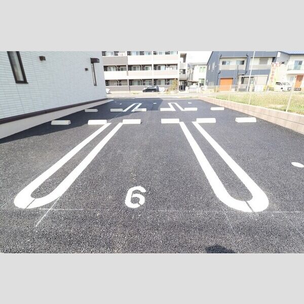 駐車場 (駐車場)