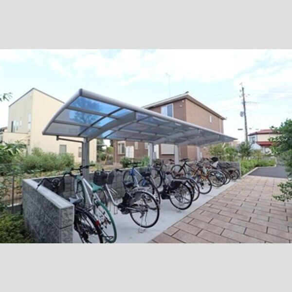 現地周辺 (駐輪場)