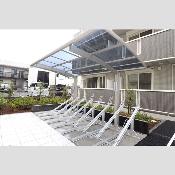 現地周辺 (駐輪場)