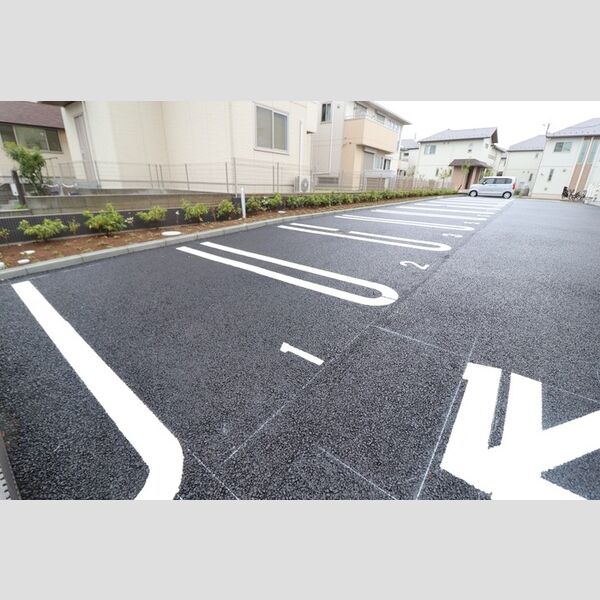駐車場 (駐車場)