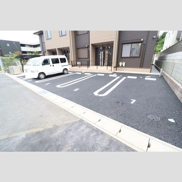 駐車場 (駐車場)